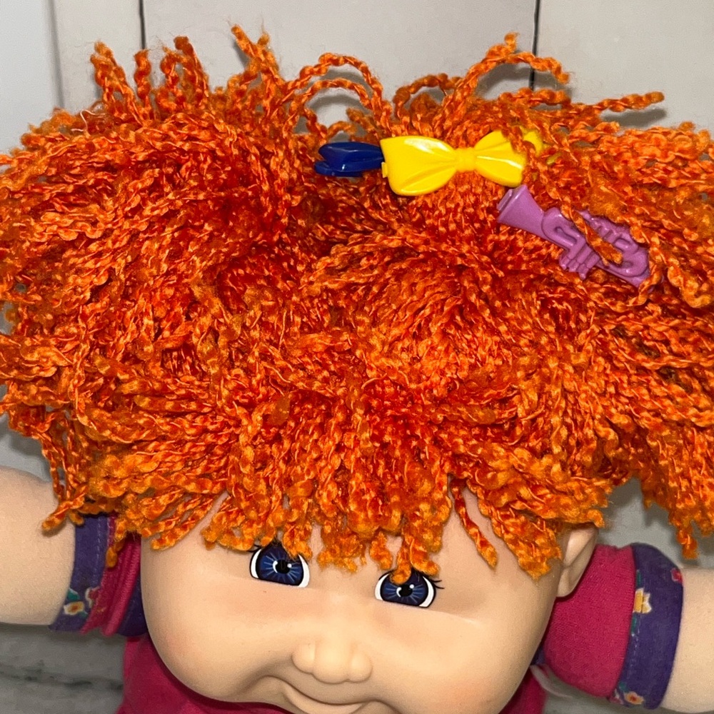 VTG CABBAGE PATCH KID COLLECTIBLE DOLL EATS FOOD W BACKPACK & OUTFIT - Picture 4 of 16